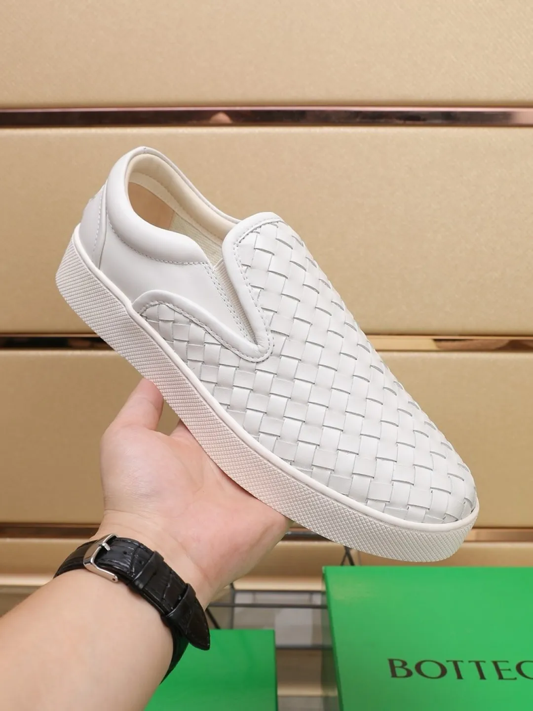 Men's men's shoes💰Men's shoes💰480💰🔥[BV] series of top purchasing agents🔍Imported first-layer cowhide woven surface, cowhide foot pads lining environmentally friendly ♻️Does not fade, 💪Sole: Rubber combination original factory special outsole ⚠Original and single goods 🔍🔍You can come in and out at will, welcome to compare ⚠Number of sizes: 38-44